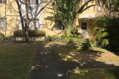 1010 E Ponce De Leon Blvd #3 1