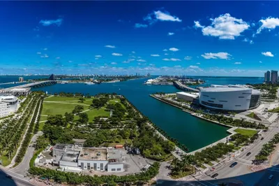 900 Biscayne Blvd #2604 1