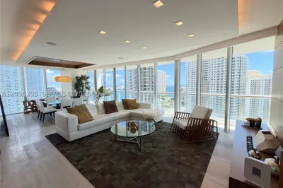 465 Brickell Ave #2101 1
