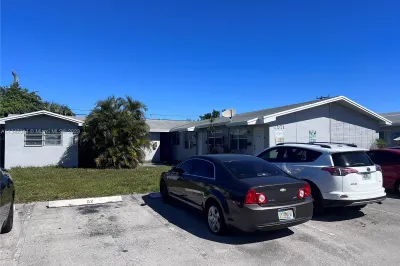 7571 Venetian St 1