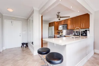 400 NE 14th Avenue #515 1