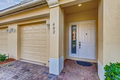 402 Commons Way 1