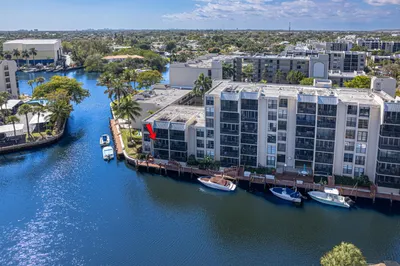 6 Royal Palm Way #211 1