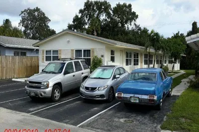 233 NW 25th Street 1