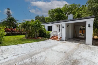 180 NW 67th St 1