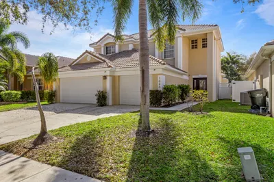 mls_FRONT_EXTERIOR_RIGHT