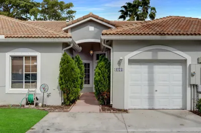 4275 SW 10th Court 1