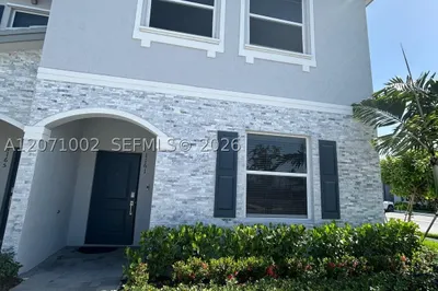 1161 SE 1st St 0 1