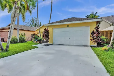 5016 Arbor Glen Cir 1