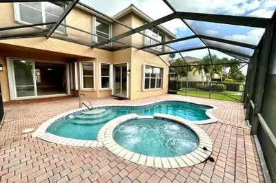5024 Nautica Lake Circle 1