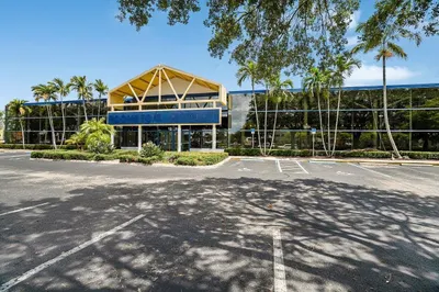 1605 W Oakland Park Boulevard 1