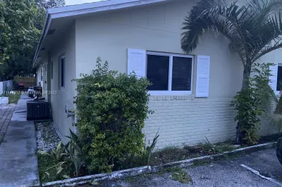 2407 SW 42nd Ave #A 1
