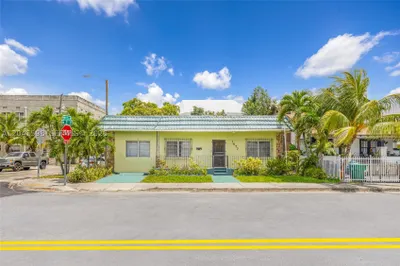 1477 NW 2nd St 1
