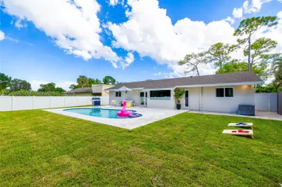 4899 Canal Dr 1