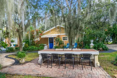 303 Lang Road 1