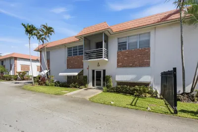 3550 NW 8th Avenue #812 1