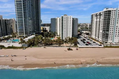 3001 S Ocean Dr #215 1