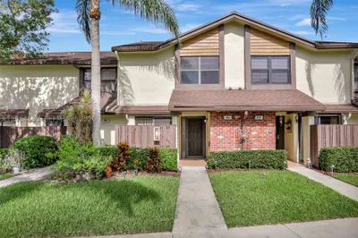 4615 S Carambola Cir S #27232 1