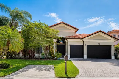 19528 SW 79th Pl 1