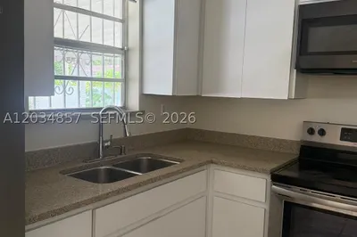 767 SW 5th Ter 1