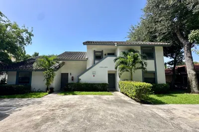 11464 NW 39th Street #11464 1