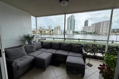 121 Golden Isles Dr #1 1