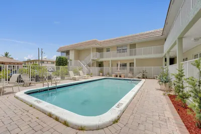 1450 N RIVERSIDE Drive #103 1