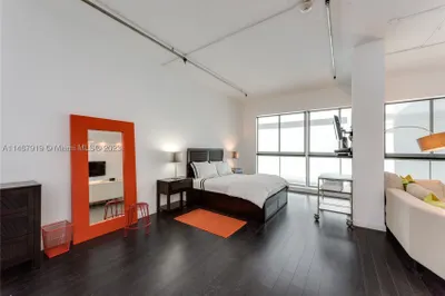 1560 Lenox Ave #206 1