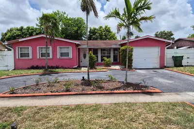 4960 NW 16th Street 1