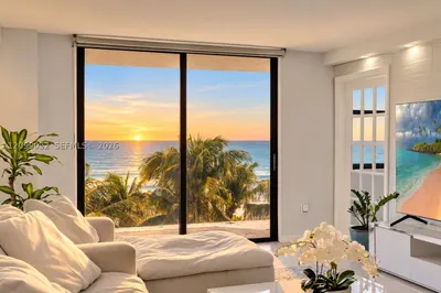 6061 Collins Ave #5F 1