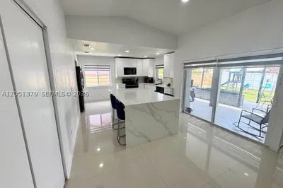13758 SW 283rd Ter 0 1