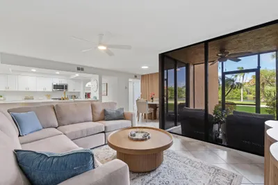 2455 Lindell Boulevard #3103 1