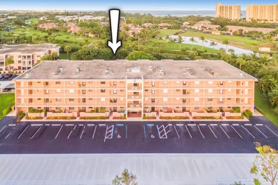 01_aerial-front_300 N A1A