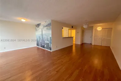 2101 Atlantic Shores Blvd #507 1