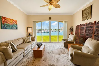 15 Harbour Isle Drive W #101 1