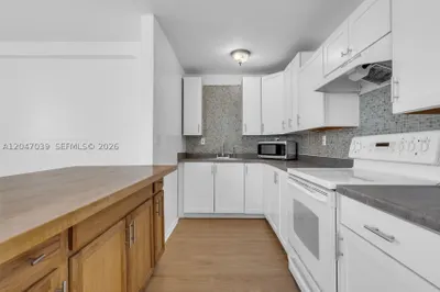 2809 SW 23rd Ter #2807 1