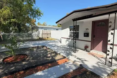 325 NW 135th Street 1