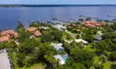708 SE Riverside Drive Photo