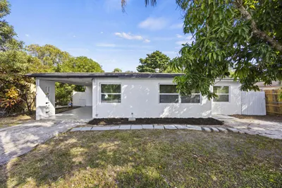 349 SW 11th Avenue 1