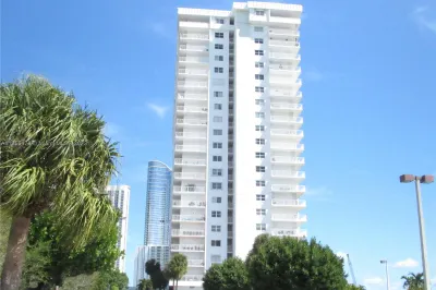 500 Bayview Dr #531 1
