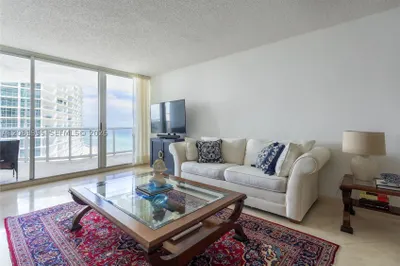 16711 Collins Ave #1704 1
