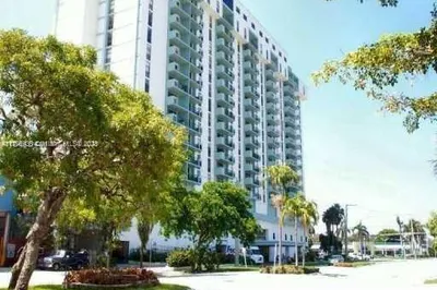 13499 Biscayne Blvd #CUM8 1