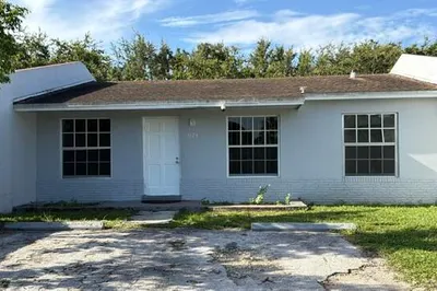 3124 NW 196th Street 1