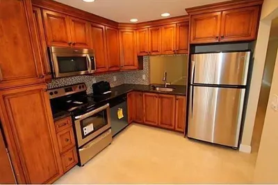 140 SE 12th Avenue #5 1