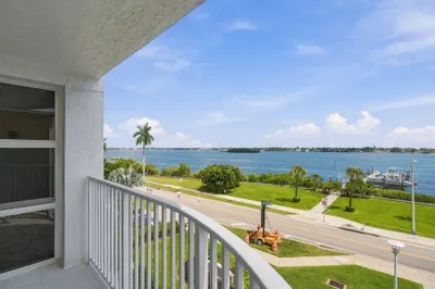 3901 S FLAGLER Drive #403 1