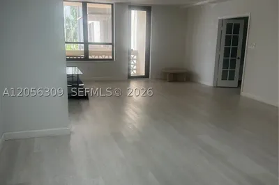 10185 Collins Ave #309 1