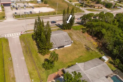 320 SW Prima Vista Boulevard 1