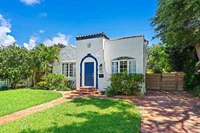 315 Hawthorne Drive 1