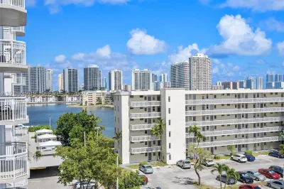18021 Biscayne Blvd #603 1