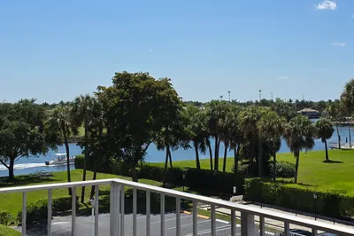 336 Golfview Road #406 1